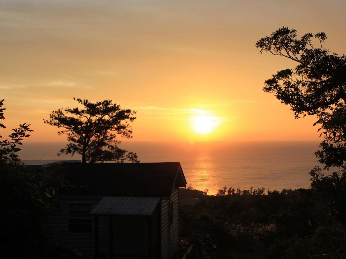 Panorama Ocean View Cottage Motobu Exterior photo