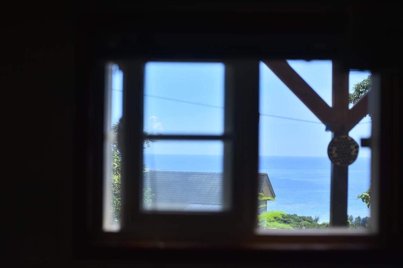 Panorama Ocean View Cottage Motobu Exterior photo